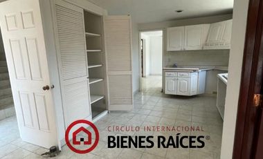 CASA EN RENTA EN FRACCIONAMIENTO