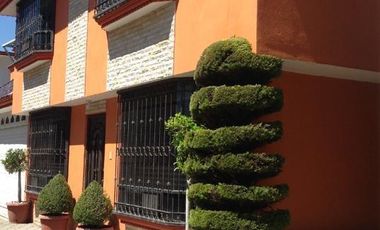 AMPLIA CASA EN RENTA
