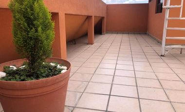 AMPLIA CASA EN RENTA