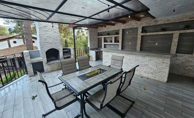 Hermoso conjunto de 2 cabañas duples y una cabaña amplia de 2 plantas en zona centrica de mazamitla jalisco