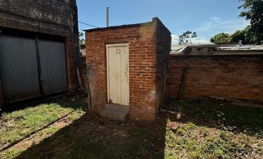 AMPLIA PROPIEDAD EN VENTA A PASOS DE AV.LAVALLE -  GALPÓN DE 300M2 APROX .-