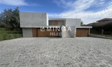 Casa en Arriendo en Piedra Roja