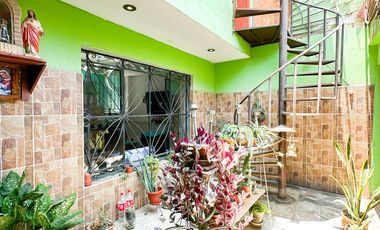 VENTA DE CASA DE TRES PISOS EN VENTANILLA ALTA
