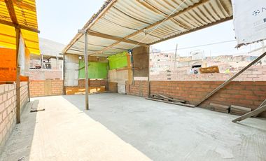 VENTA DE CASA DE TRES PISOS EN VENTANILLA ALTA