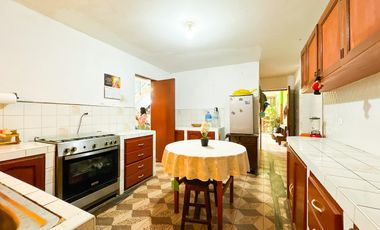 VENTA DE CASA DE TRES PISOS EN VENTANILLA ALTA