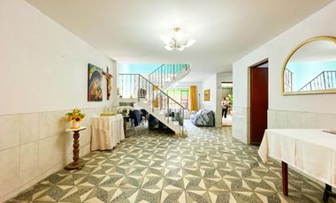 VENTA DE CASA DE TRES PISOS EN VENTANILLA ALTA