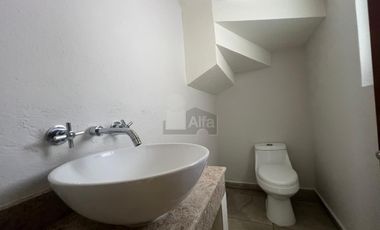 Casa en condominio en venta en Santa María, San Mateo Atenco, México