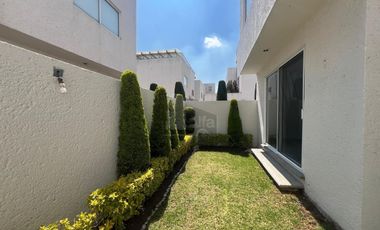 Casa en condominio en venta en Santa María, San Mateo Atenco, México