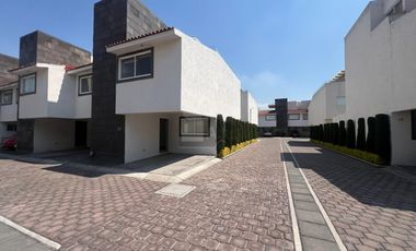 Casa en condominio en venta en Santa María, San Mateo Atenco, México