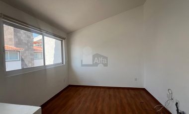Casa en condominio en venta en Santa María, San Mateo Atenco, México