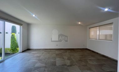 Casa en condominio en venta en Santa María, San Mateo Atenco, México