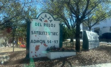 Casa en Satélite 5to sector, por el Parque del reloj
