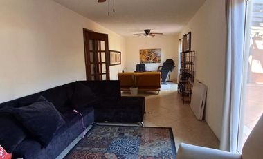 Casa en Satélite 5to sector, por el Parque del reloj