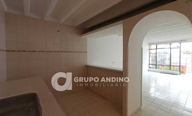 ARRIENDO de CASA RESIDENCIAL en GIRON