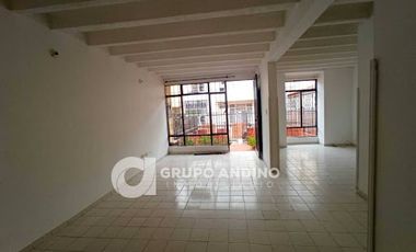ARRIENDO de CASA RESIDENCIAL en GIRON