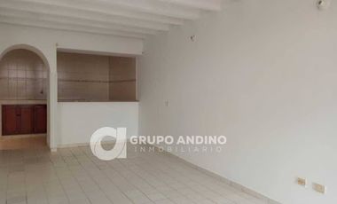 ARRIENDO de CASA RESIDENCIAL en GIRON