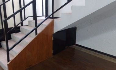 Casa con uso de suelo en Venta en Aeronautica Militar, Venustiano Carranza, CDMX