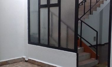 Casa con uso de suelo en Venta en Aeronautica Militar, Venustiano Carranza, CDMX