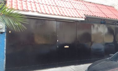Casa con uso de suelo en Venta en Aeronautica Militar, Venustiano Carranza, CDMX