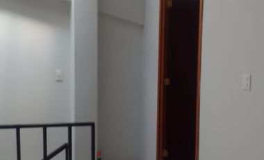 Casa con uso de suelo en Venta en Aeronautica Militar, Venustiano Carranza, CDMX