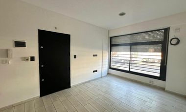 Departamento de dos ambientes en venta - Villa Lugano - con patio y parrilla