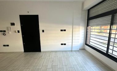 Departamento de dos ambientes en venta - Villa Lugano - con patio y parrilla