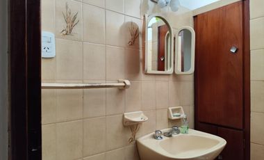 Casa en venta dos dormitorios, patio.