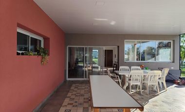 Casa en  venta en barrio privado Costa Verde