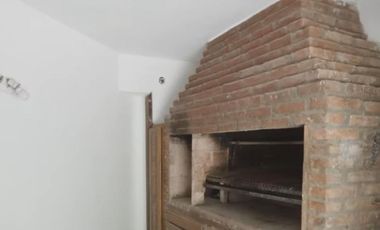 Casa en venta - 2 Dormitorios 1 Baño - Cochera - 1.500Mts2 - San Vicente