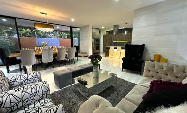 Residencia en Venta Colinas Virreyes Puerta Las Lomas, Zona Andares.