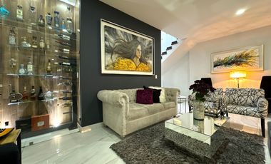 Residencia en Venta Colinas Virreyes Puerta Las Lomas, Zona Andares.