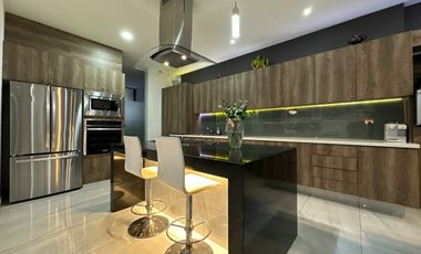 Residencia en Venta Colinas Virreyes Puerta Las Lomas, Zona Andares.