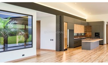 Venta de Casa Moderna para Estrenar Llanogrande