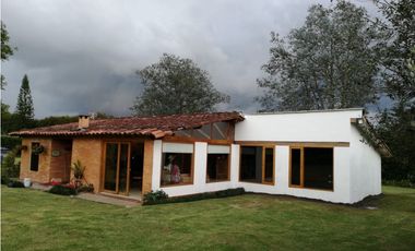 Casa Amoblada en Arriendo en Rionegro sector el Yarumo
