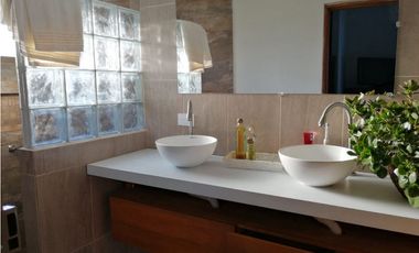 Casa Amoblada en Arriendo en Rionegro sector el Yarumo