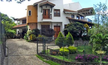 CASA CAMPESTRE EN VENTA, COLINAS ARROYOALTO, DAPA, YUMBO