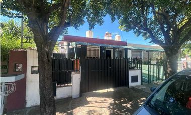 CASA + MONOAMBIENTE EN COSTANERA DE CARLOS PAZ, BARRIO SOL Y LAGO