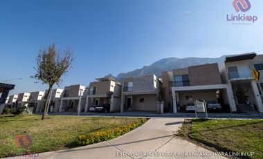 Casa en Renta equipada en Dominio Cumbres con amplio patio Garcia, NL