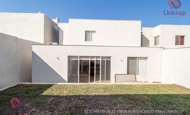 Casa en Renta equipada en Dominio Cumbres con amplio patio Garcia, NL