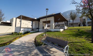 Casa en Renta equipada en Dominio Cumbres con amplio patio Garcia, NL