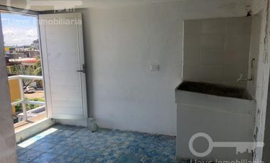 Venta y Renta de Casa de 2 niveles con 2 recámaras en Calle Zamora, Col. Centro, Coatzacoalcos, Ver.