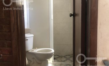 Venta y Renta de Casa de 2 niveles con 2 recámaras en Calle Zamora, Col. Centro, Coatzacoalcos, Ver.