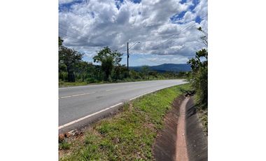 Pequeña finca a la venta