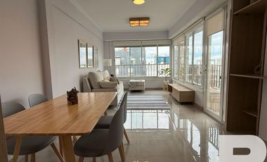 Departamento de 3 ambientes a la calle con balcón y habitación en suite