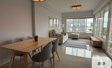 Departamento de 3 ambientes a la calle con balcón y habitación en suite