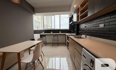 Departamento de 3 ambientes a la calle con balcón y habitación en suite