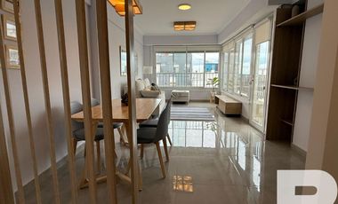 Departamento de 3 ambientes a la calle con balcón y habitación en suite
