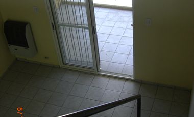 DEPTO 2 AMB. AMPLIO TIPO LOFT  CON COCHERA 2º X ESCALERA. ,.COMPLEJO CON PISICINA Y PARRILLA. TIGRE. TEDIN 159