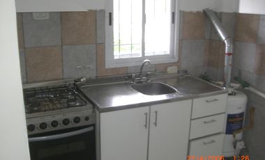 DEPTO 2 AMB. AMPLIO TIPO LOFT  CON COCHERA 2º X ESCALERA. ,.COMPLEJO CON PISICINA Y PARRILLA. TIGRE. TEDIN 159
