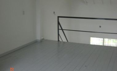 DEPTO 2 AMB. AMPLIO TIPO LOFT  CON COCHERA 2º X ESCALERA. ,.COMPLEJO CON PISICINA Y PARRILLA. TIGRE. TEDIN 159